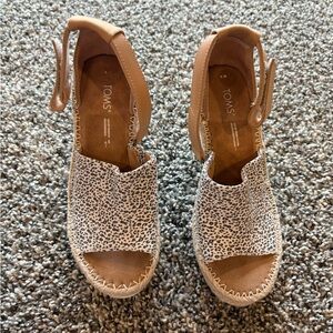 Tom’s Marisol Ankle Strap Heeled Espadrilles Natural Mini Leopard Canvas 6